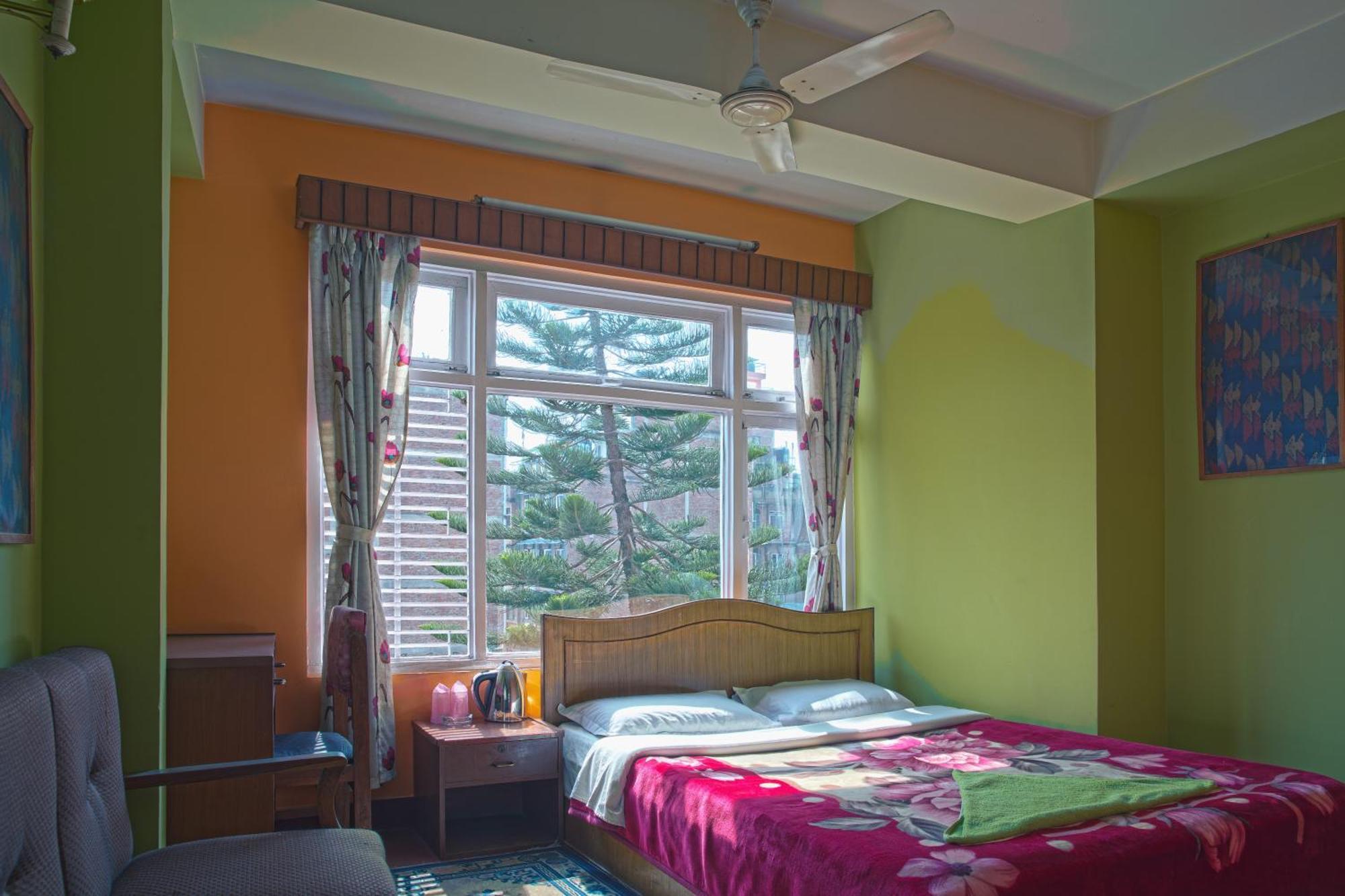 Hotel Discovery Inn Kathmandu Buitenkant foto