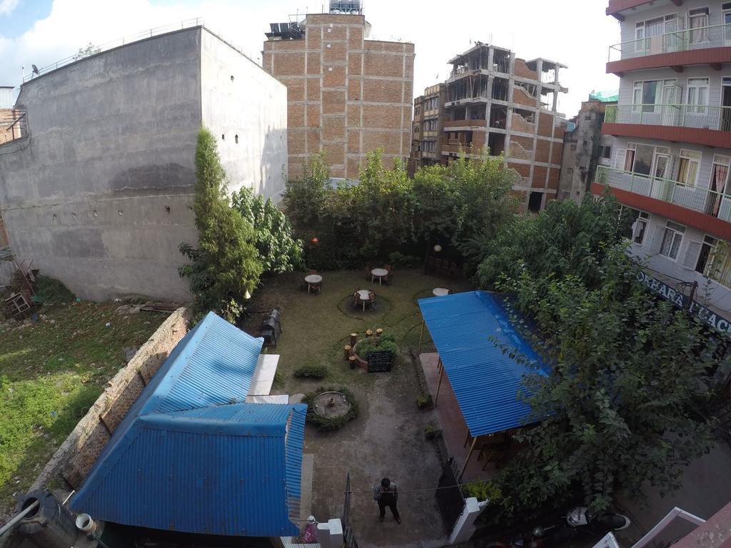 Hotel Discovery Inn Kathmandu Buitenkant foto