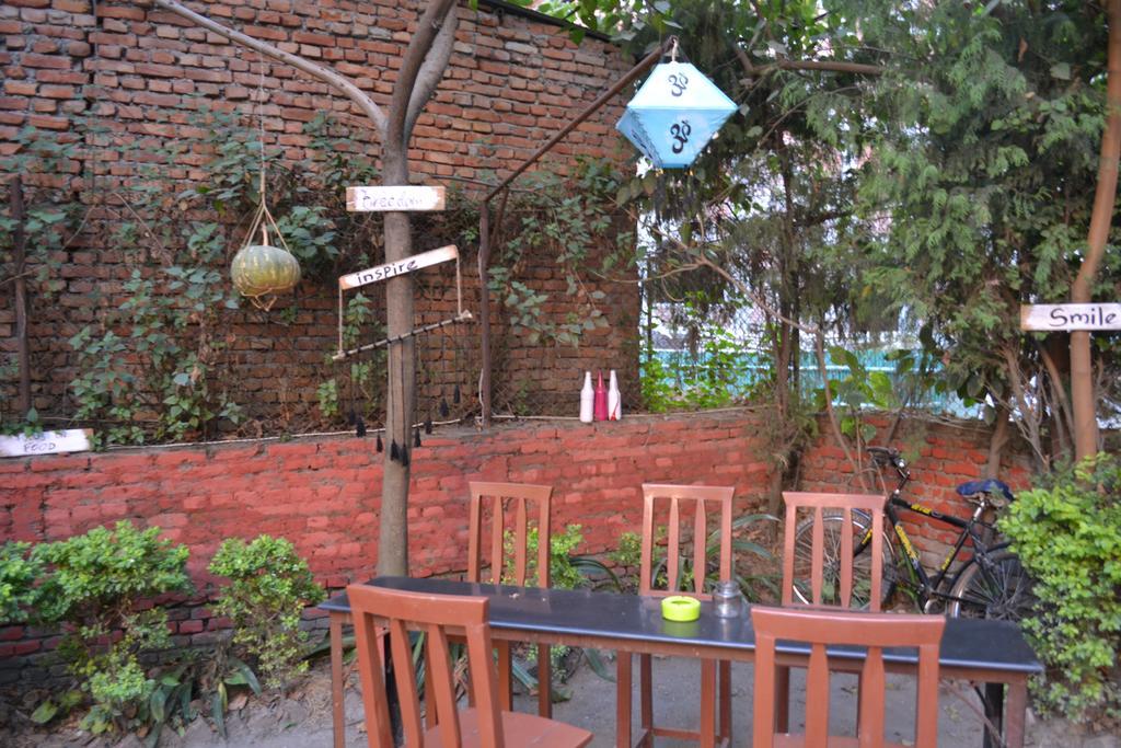 Hotel Discovery Inn Kathmandu Buitenkant foto